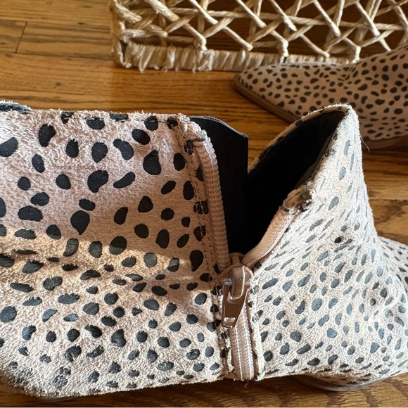 Stylish Polka Dot Ankle Boots. SB3 - Picture 3 of 7